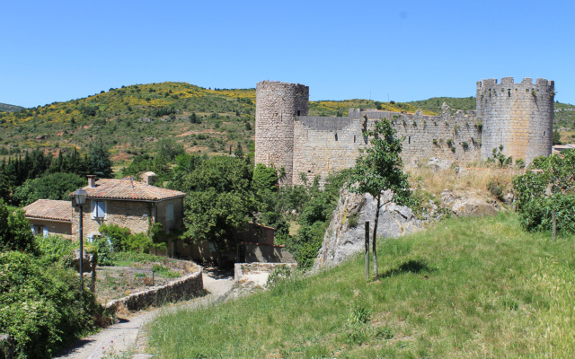 Château de Villerouge et Eglise Saint Etienne