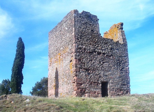 Tour romane d’Escales